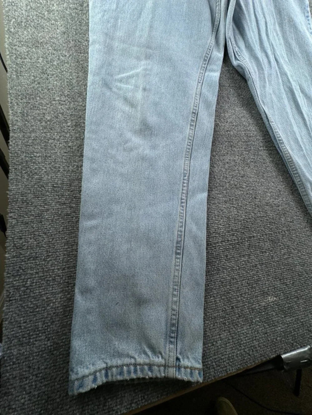 VTG 1999 Levis 550 Sz 18 (36x31.5) Reg L Relaxed Fit Light Wash Denim Jeans *